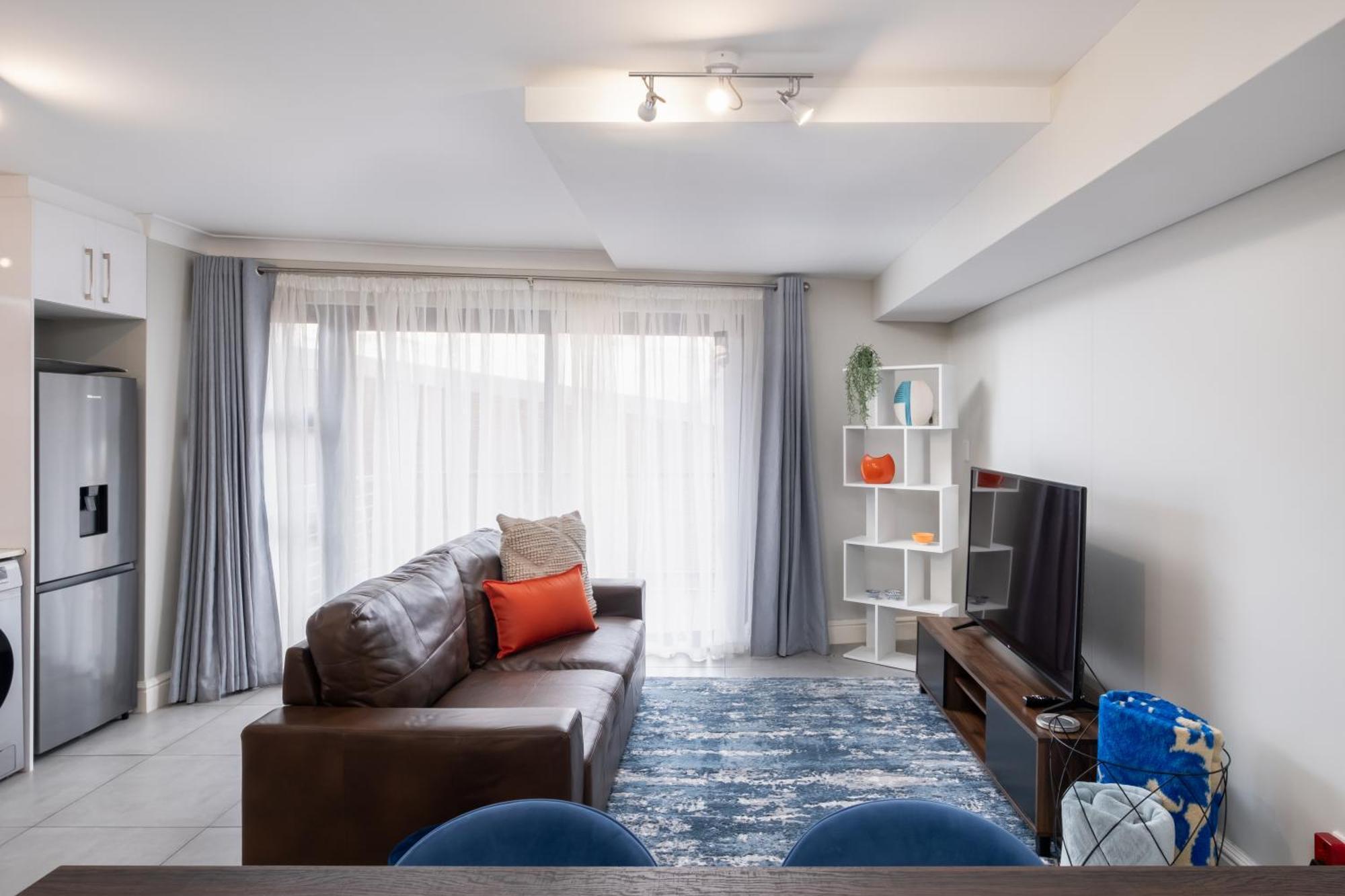 Madison Modern Oasis * Cape Town