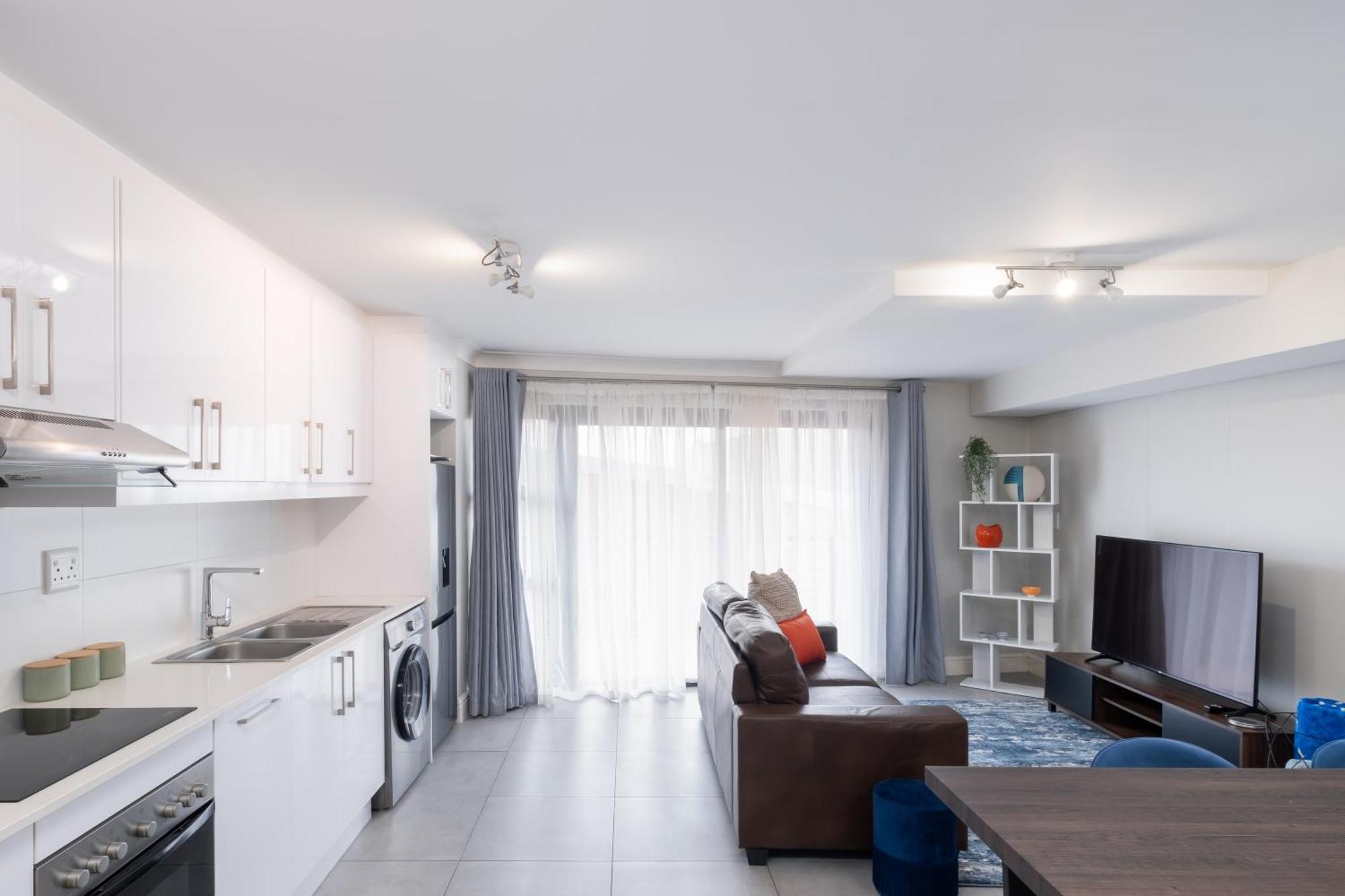 Madison Modern Oasis * Cape Town