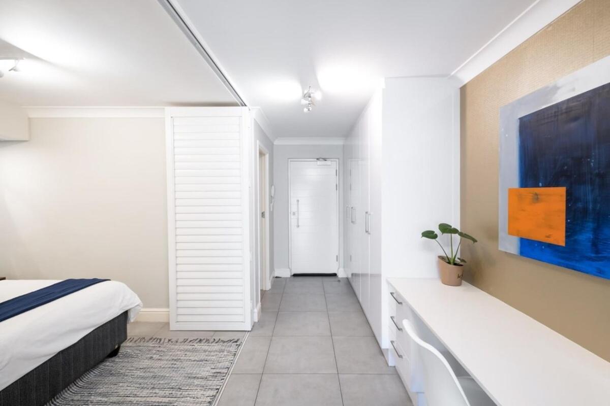 Madison Modern Oasis Apartment